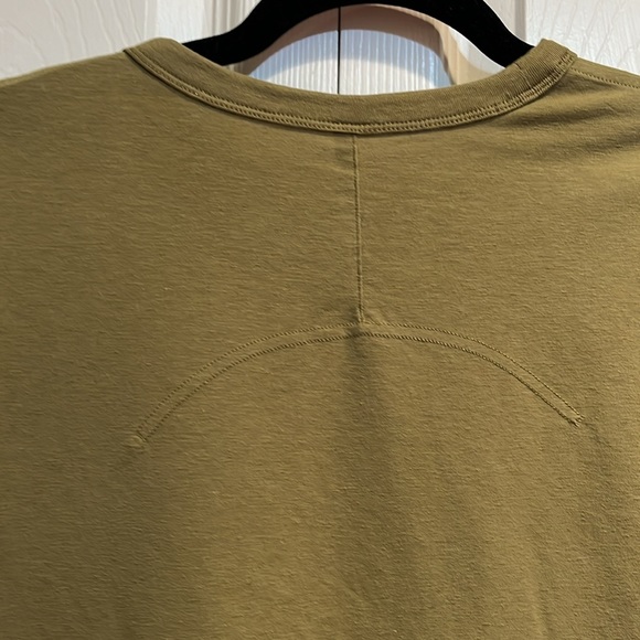 ❤️SOLD❤️Lululemon Classic Fit Cotton Blend T-Shirt in Army Green - Picture 6 of 12